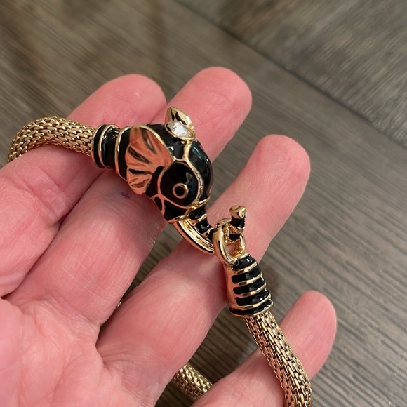 Avon Elephant Fancy Animal Stretch Bracelet 6 7/8 - Picture 5 of 14